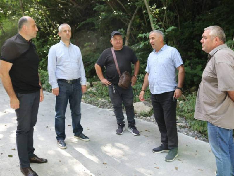 ცაგერის მუნიციპალიტეტში მახურა-ისუნდერის საავტომობილო გზის სარეაბილიტაციო სამუშაოები...